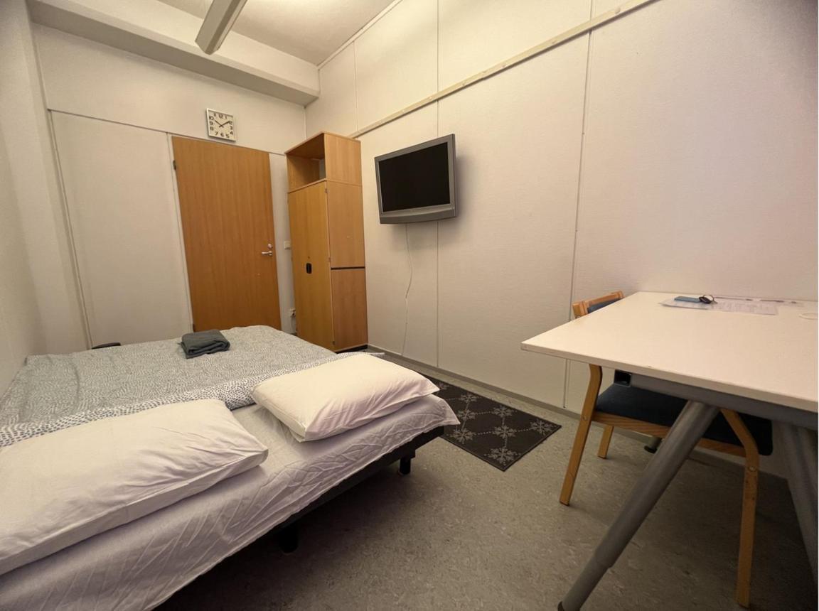 Office House Services 222 * Helsinki
